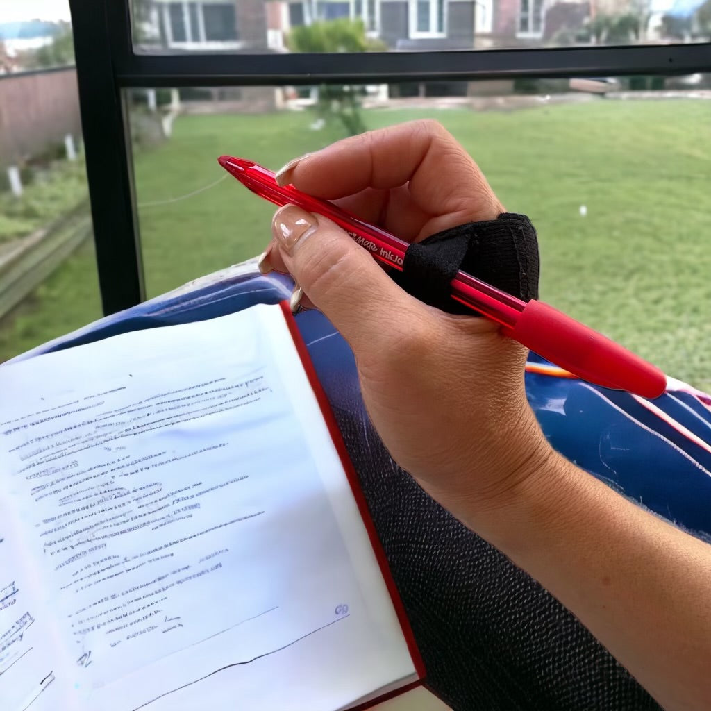 Adaptive hand grip tool | The HandyBand